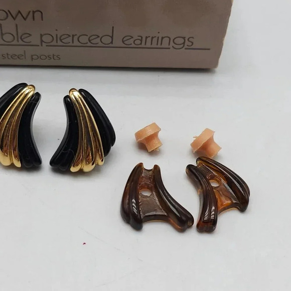Avon 1985 About Town Convertible Earrings Brown Faux Tortoise Black Lucite Stud - Picture 3 of 5